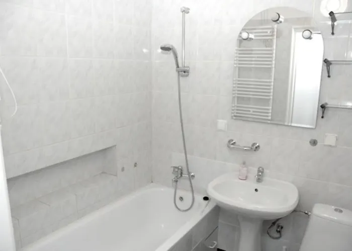 Royal Castle 2 And Kitchen 55sqm