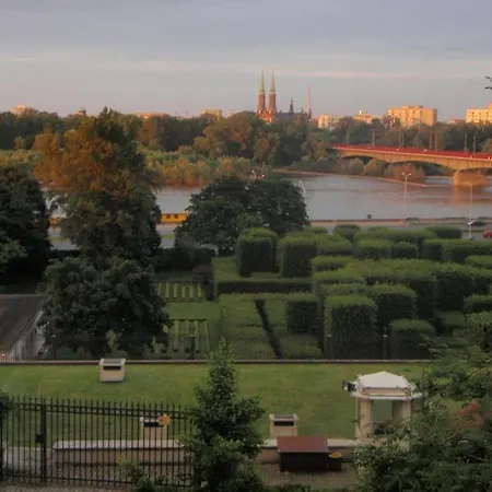 Royal Castle 2 And Kitchen 55sqm